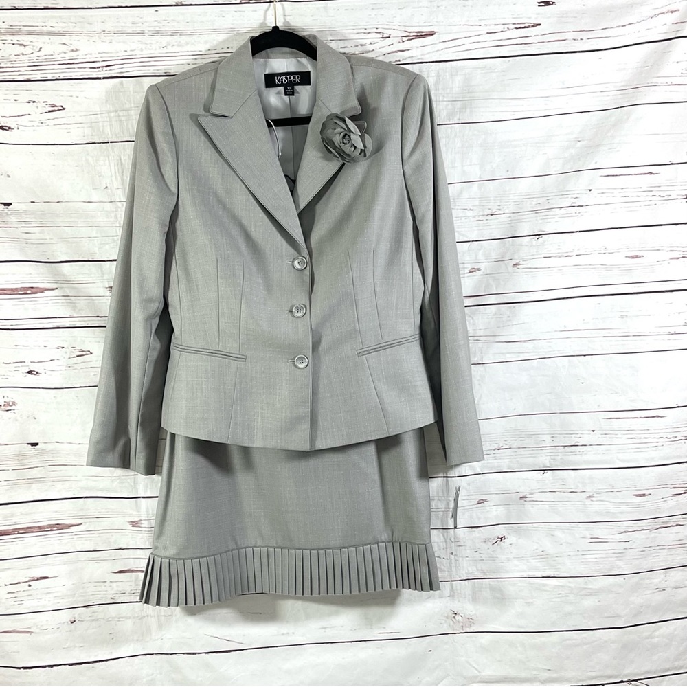 Kasper 2PC Skirt Suit Womens Size 10 Blazer Buttons Gray Polka Dots Atlantis.